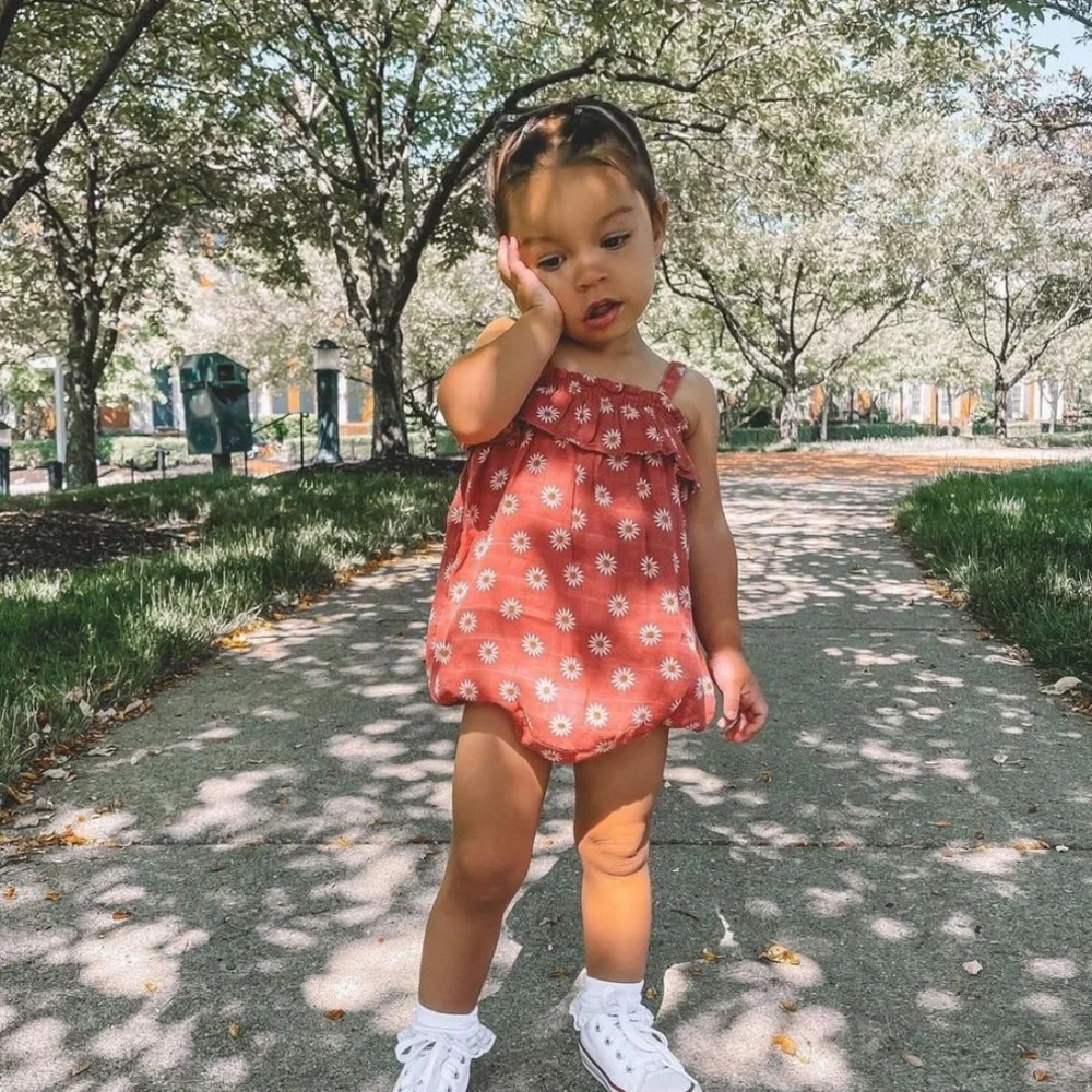 ๐5/$25๐HP Angel Dear Muslin Ruffle Daisy Sunsuit NWT - Picture 2 of 11